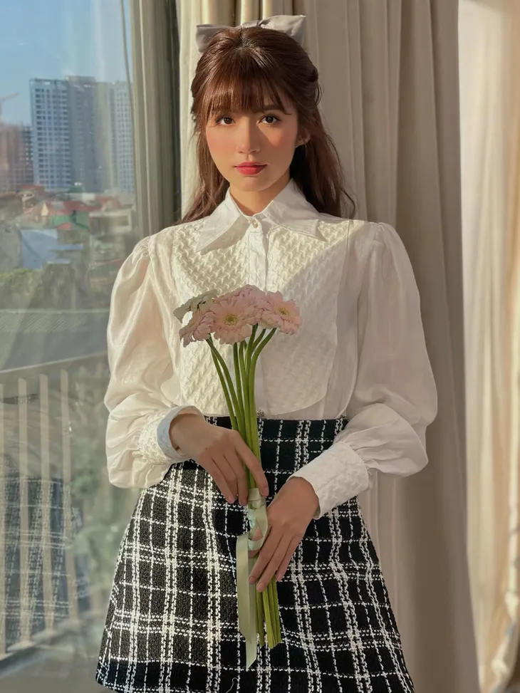 Vẻ dịu dàng của Vân Vân Thương ngày nắng về - Ảnh 5. Vẻ dịu dàng của Vân Vân Thương ngày nắng về - Ảnh 5.