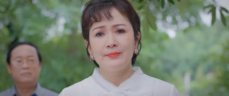 Thương ngày nắng về - Tập 15: Lý do bé Hoa đổi tên thành Vân Trang - Ảnh 2. Thương ngày nắng về - Tập 15: Lý do bé Hoa đổi tên thành Vân Trang - Ảnh 2.