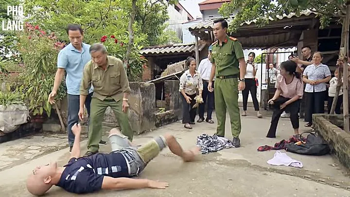 Doãn Quốc Đam tiết lộ sự thay đổi bất ngờ của Mến về cuối phim Phố trong làng - Ảnh 1. Doãn Quốc Đam tiết lộ sự thay đổi bất ngờ của Mến về cuối phim Phố trong làng - Ảnh 1.