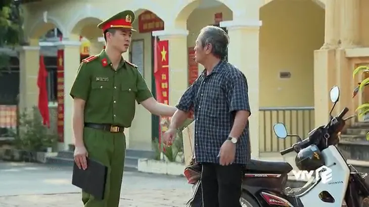 Phố trong làng - Tập 27: Nam và Đông chờ quyết định kỷ luật - Ảnh 10. Phố trong làng - Tập 27: Nam và Đông chờ quyết định kỷ luật - Ảnh 10.