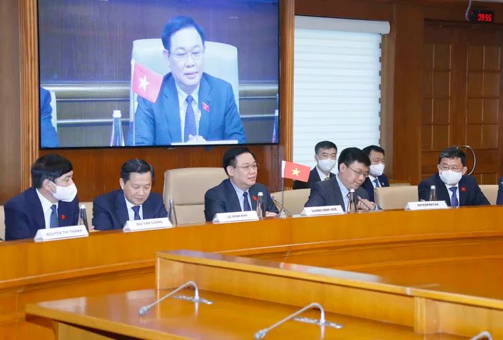 Chủ tịch Quốc hội Vương Đình Huệ gặp Phó Tổng thống kiêm Chủ tịch Thượng viện Ấn Độ - Ảnh 2. Chủ tịch Quốc hội Vương Đình Huệ gặp Phó Tổng thống kiêm Chủ tịch Thượng viện Ấn Độ - Ảnh 2.