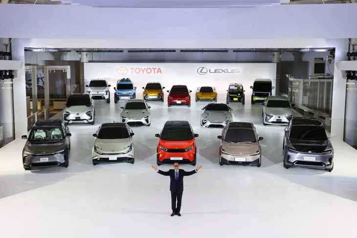 Toyota “rót” 70 tỷ USD phát triển xe điện - Ảnh 1. Toyota “rót” 70 tỷ USD phát triển xe điện - Ảnh 1.