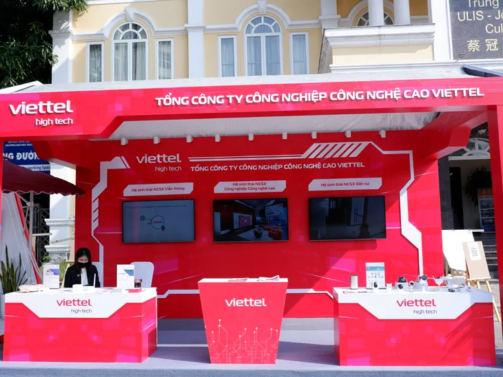 Vinh danh 79 công trình khoa học tiêu biểu tại REV-ECIT 2021 - Ảnh 3. Vinh danh 79 công trình khoa học tiêu biểu tại REV-ECIT 2021 - Ảnh 3.