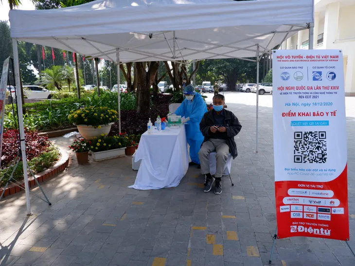 Vinh danh 79 công trình khoa học tiêu biểu tại REV-ECIT 2021 - Ảnh 4. Vinh danh 79 công trình khoa học tiêu biểu tại REV-ECIT 2021 - Ảnh 4.
