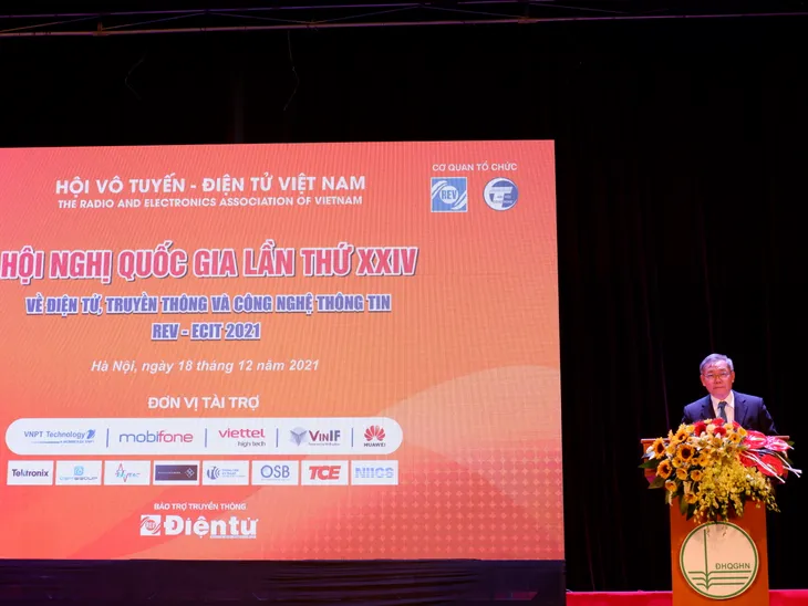 Vinh danh 79 công trình khoa học tiêu biểu tại REV-ECIT 2021 - Ảnh 11. Vinh danh 79 công trình khoa học tiêu biểu tại REV-ECIT 2021 - Ảnh 11.