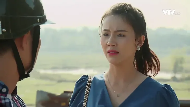 Phố trong làng - Tập 28: Hải quạt đòi chia tay, Đông tức giận gật đầu? - Ảnh 10. Phố trong làng - Tập 28: Hải quạt đòi chia tay, Đông tức giận gật đầu? - Ảnh 10.