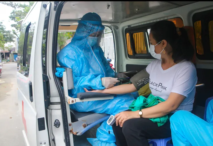 Đà Nẵng: Lãnh đạo địa phương phải chịu trách nhiệm nếu phát hiện F0 chưa tiêm vaccine - Ảnh 1. Đà Nẵng: Lãnh đạo địa phương phải chịu trách nhiệm nếu phát hiện F0 chưa tiêm vaccine - Ảnh 1.