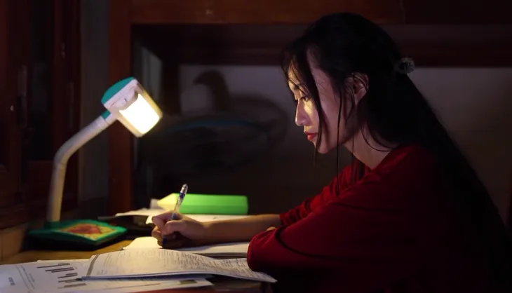 Việc tử tế tháng 12: Ngày mai cho em (20h10, 4/12, VTV1) - Ảnh 2. Việc tử tế tháng 12: Ngày mai cho em (20h10, 4/12, VTV1) - Ảnh 2.