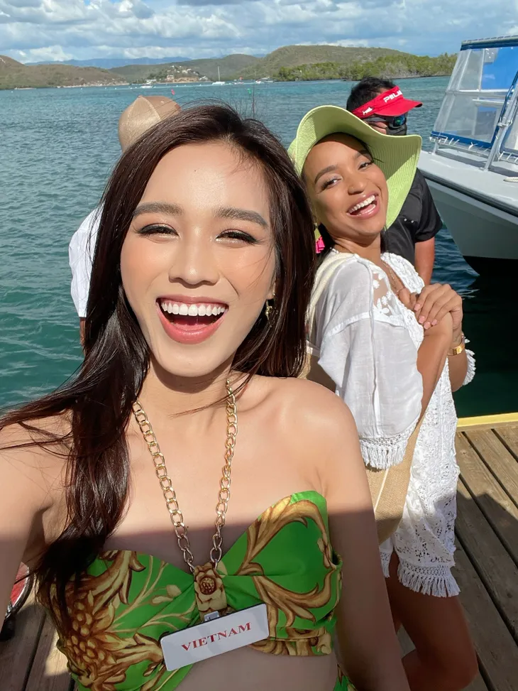Miss World 2021: Bị ong chích, Đỗ Thị Hà vẫn thả dáng quyến rũ với bikini - Ảnh 5. Miss World 2021: Bị ong chích, Đỗ Thị Hà vẫn thả dáng quyến rũ với bikini - Ảnh 5.