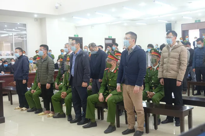 Vụ cao tốc Đà Nẵng - Quảng Ngãi: 2 nguyên Phó Tổng Giám đốc VEC xin giảm nhẹ hình phạt - Ảnh 1. Vụ cao tốc Đà Nẵng - Quảng Ngãi: 2 nguyên Phó Tổng Giám đốc VEC xin giảm nhẹ hình phạt - Ảnh 1.