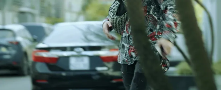 Mặt nạ gương - Tập 15: Khôi khôn ngoan cắt đuôi công an khi bị theo dõi - Ảnh 4. Mặt nạ gương - Tập 15: Khôi khôn ngoan cắt đuôi công an khi bị theo dõi - Ảnh 4.