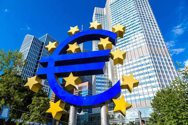 ECB duy trì lãi suất thấp hỗ trợ doanh nghiệp - Ảnh 1. ECB duy trì lãi suất thấp hỗ trợ doanh nghiệp - Ảnh 1.