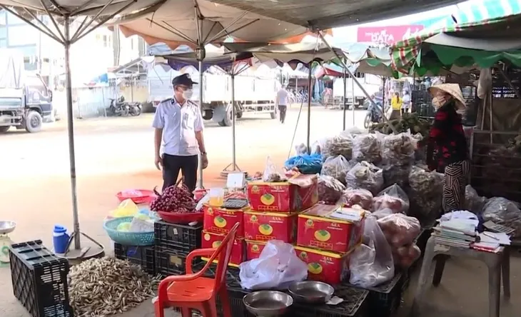 Bến Tre linh hoạt thích ứng dịch COVID-19 - Ảnh 2. Bến Tre linh hoạt thích ứng dịch COVID-19 - Ảnh 2.