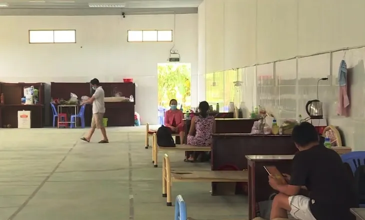 Bến Tre linh hoạt thích ứng dịch COVID-19 - Ảnh 1. Bến Tre linh hoạt thích ứng dịch COVID-19 - Ảnh 1.