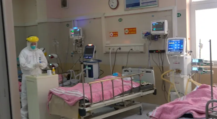 Bệnh viện Thanh Nhàn tập trung mọi nguồn lực cho công tác điều trị bệnh nhân COVID-19 - Ảnh 1. Bệnh viện Thanh Nhàn tập trung mọi nguồn lực cho công tác điều trị bệnh nhân COVID-19 - Ảnh 1.