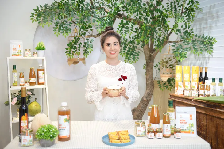 Sao livestream bán đặc sản hỗ trợ thanh niên mới khởi nghiệp trong mùa COVID-19 - Ảnh 1. Sao livestream bán đặc sản hỗ trợ thanh niên mới khởi nghiệp trong mùa COVID-19 - Ảnh 1.