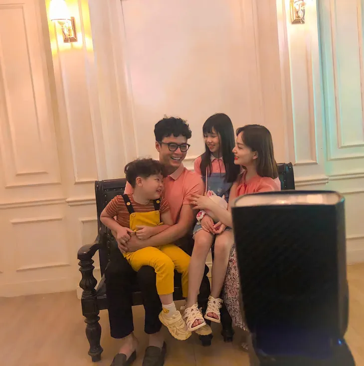 Hậu trường cực nhộn nhà Khánh - Đức trong Thương ngày nắng về - Ảnh 8. Hậu trường cực nhộn nhà Khánh - Đức trong Thương ngày nắng về - Ảnh 8.