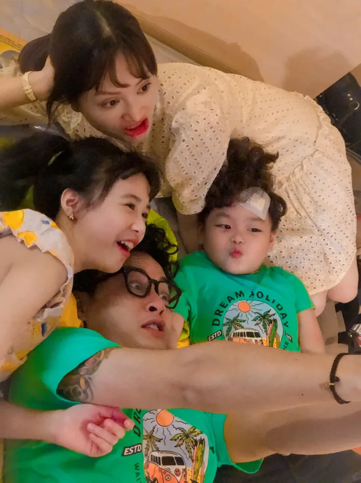Hậu trường cực nhộn nhà Khánh - Đức trong Thương ngày nắng về - Ảnh 9. Hậu trường cực nhộn nhà Khánh - Đức trong Thương ngày nắng về - Ảnh 9.