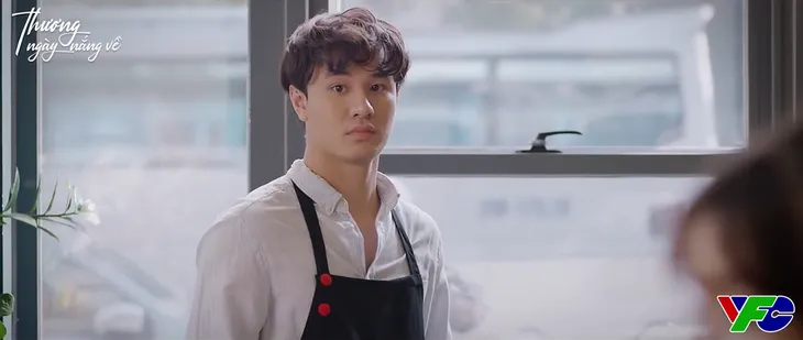 Thương ngày nắng về - Tập 18: Vân Vân đòi sếp Phong đền bù tổn thương - Ảnh 2. Thương ngày nắng về - Tập 18: Vân Vân đòi sếp Phong đền bù tổn thương - Ảnh 2.