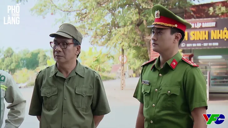 Phố trong làng - Tập 33: Vừa làm hòa, Đông - Hải lại sắp bị bố mẹ phản đối? - Ảnh 5.