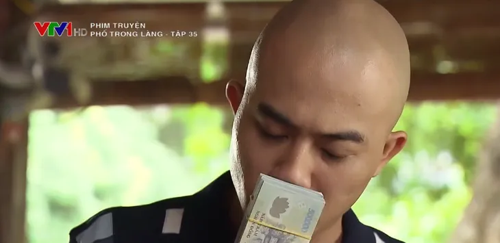 Phố trong làng - Tập 35: Mặc người yêu cũ níu kéo, Nam quyết đến với Ngọc - Ảnh 3. Phố trong làng - Tập 35: Mặc người yêu cũ níu kéo, Nam quyết đến với Ngọc - Ảnh 3.