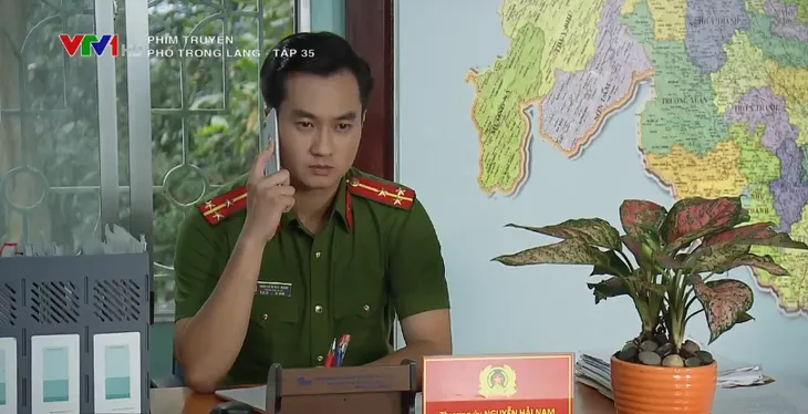 Phố trong làng - Tập 35: Mặc người yêu cũ níu kéo, Nam quyết đến với Ngọc - Ảnh 7. Phố trong làng - Tập 35: Mặc người yêu cũ níu kéo, Nam quyết đến với Ngọc - Ảnh 7.
