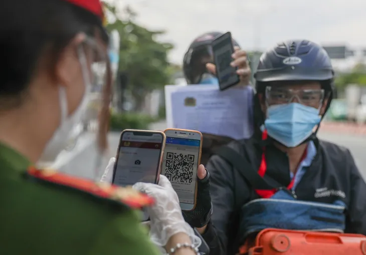 Hơn 14 tỷ thông báo khẩn về COVID-19 đã được Zalo chuyển đi trong năm 2021 - Ảnh 1. Hơn 14 tỷ thông báo khẩn về COVID-19 đã được Zalo chuyển đi trong năm 2021 - Ảnh 1.