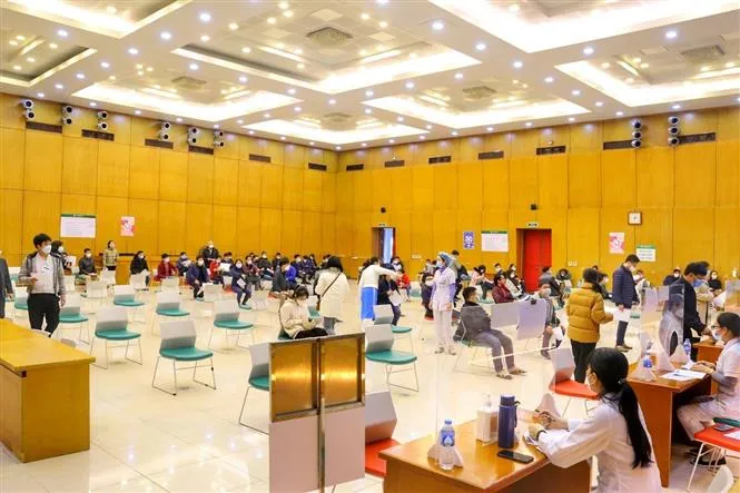 Hà Nội đánh giá mức độ lây nhiễm biến chủng Omicron trên toàn thành phố - Ảnh 1. Hà Nội đánh giá mức độ lây nhiễm biến chủng Omicron trên toàn thành phố - Ảnh 1.