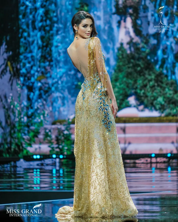 Bán kết Miss Grand International 2021: Thí sinh đọ dáng trong trang phục dạ hội - Ảnh 7. Bán kết Miss Grand International 2021: Thí sinh đọ dáng trong trang phục dạ hội - Ảnh 7.