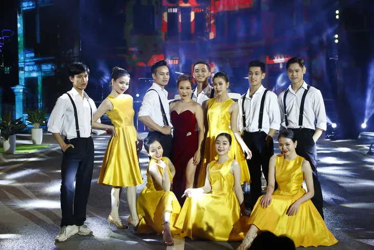 Loạt hình ảnh ấn tượng trong Vũ khúc ánh sáng - Countdown 2022 - Ảnh 32.