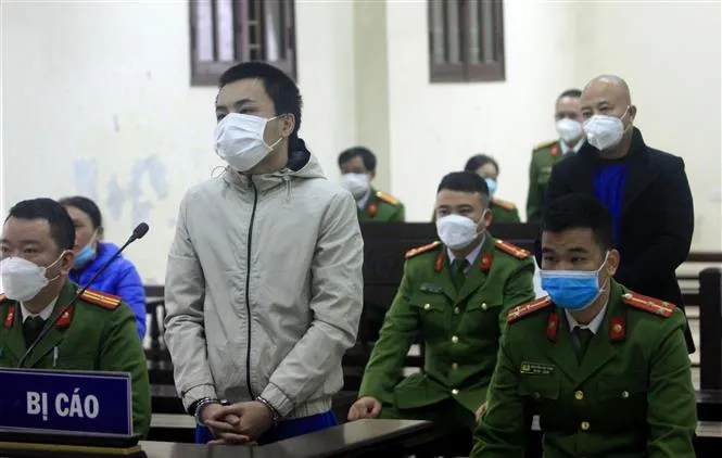 Y án sơ thẩm đối với trùm giang hồ Đường Nhuệ và con nuôi - Ảnh 1. Y án sơ thẩm đối với trùm giang hồ Đường Nhuệ và con nuôi - Ảnh 1.