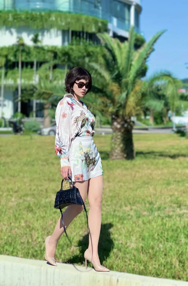 Lệ Mùa hoa tìm lại lột xác trong phim mới - Ảnh 5. Lệ Mùa hoa tìm lại lột xác trong phim mới - Ảnh 5.