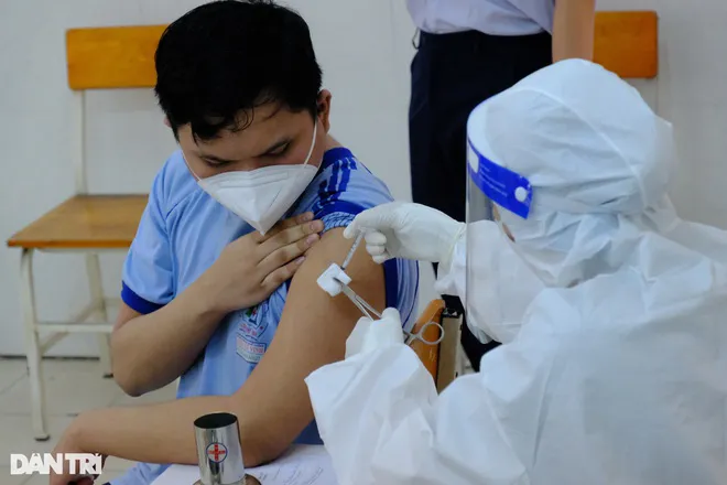 TP Hồ Chí Minh ứng phó tình trạng F0 tăng, bảo vệ nhóm người nguy cơ - Ảnh 1. TP Hồ Chí Minh ứng phó tình trạng F0 tăng, bảo vệ nhóm người nguy cơ - Ảnh 1.