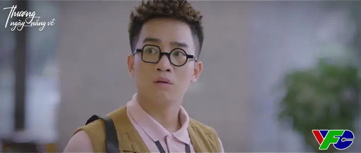 Thương ngày nắng về - Tập 10: Vân Trang (Huyền Lizzie) bị đồn tà lưa trai trẻ Duy (Đình Tú) - Ảnh 1. Thương ngày nắng về - Tập 10: Vân Trang (Huyền Lizzie) bị đồn tà lưa trai trẻ Duy (Đình Tú) - Ảnh 1.