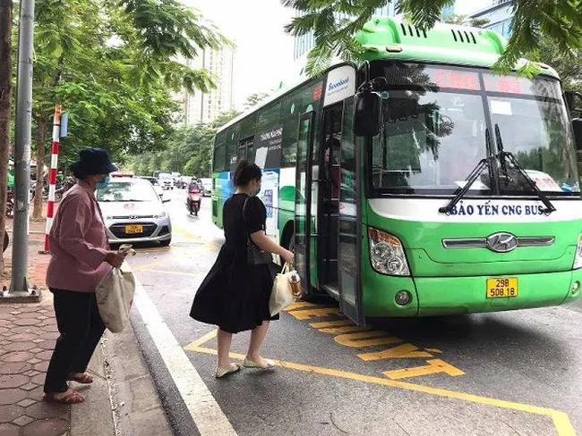 Hà Nội: Nghiên cứu dừng hoạt động xe máy ở các quận sau 2025 - Ảnh 1. Hà Nội: Nghiên cứu dừng hoạt động xe máy ở các quận sau 2025 - Ảnh 1.