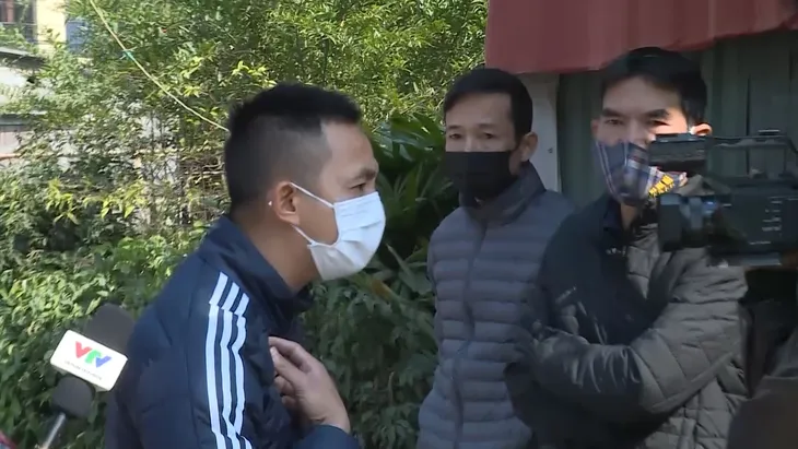 Hà Nội: Trấn áp nhóm côn đồ coi thường pháp luật, đập phá tài sản Nhà nước - Ảnh 5. Hà Nội: Trấn áp nhóm côn đồ coi thường pháp luật, đập phá tài sản Nhà nước - Ảnh 5.