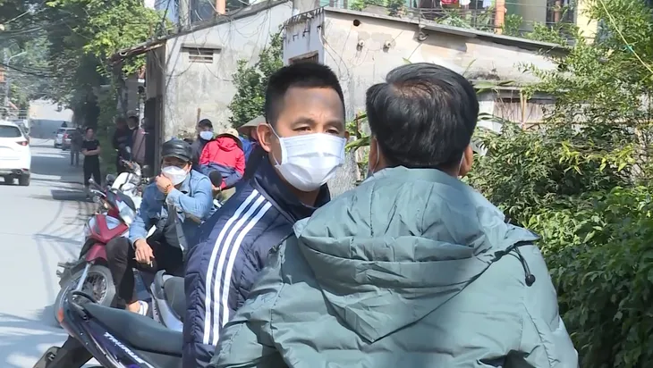 Hà Nội: Trấn áp nhóm côn đồ coi thường pháp luật, đập phá tài sản Nhà nước - Ảnh 4. Hà Nội: Trấn áp nhóm côn đồ coi thường pháp luật, đập phá tài sản Nhà nước - Ảnh 4.