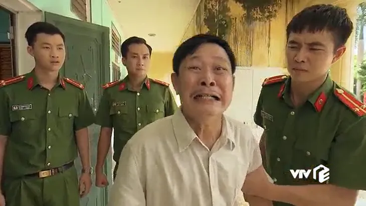 Phố trong làng - Tập 21: Mến ra đầu thú, Hiếu được minh oan - Ảnh 12. Phố trong làng - Tập 21: Mến ra đầu thú, Hiếu được minh oan - Ảnh 12.
