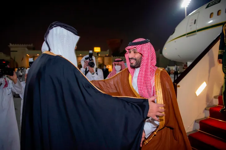 Thái tử Saudi Arabia đến Qatar trong chuyến thăm đầu tiên kể từ khi nối lại quan hệ - Ảnh 1. Thái tử Saudi Arabia đến Qatar trong chuyến thăm đầu tiên kể từ khi nối lại quan hệ - Ảnh 1.