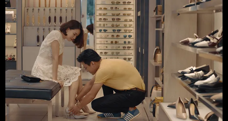 Hướng dương ngược nắng - Tập 22: Châu thở phào nhẹ nhõm khi không có thai - Ảnh 11. Hướng dương ngược nắng - Tập 22: Châu thở phào nhẹ nhõm khi không có thai - Ảnh 11.