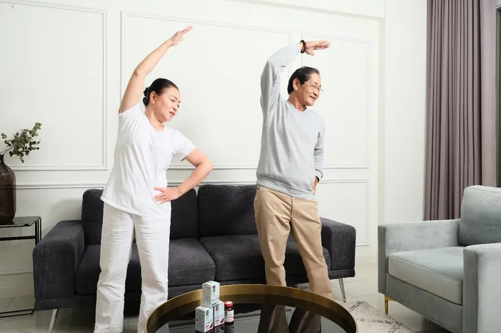 3 ngày Tết: Sinh hoạt thế nào để phòng đột quỵ tuổi 50? - Ảnh 1. 3 ngày Tết: Sinh hoạt thế nào để phòng đột quỵ tuổi 50? - Ảnh 1.