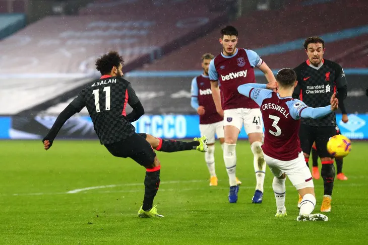 West Ham 1-3 Liverpool: Salah tỏa sáng, hiệp 2 bùng nổ! - Ảnh 1. West Ham 1-3 Liverpool: Salah tỏa sáng, hiệp 2 bùng nổ! - Ảnh 1.