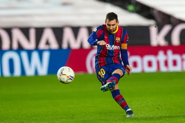 Barcelona 2-1 Athletic Bilbao: Lionel Messi ghi siêu phẩm đá phạt - Ảnh 1. Barcelona 2-1 Athletic Bilbao: Lionel Messi ghi siêu phẩm đá phạt - Ảnh 1.