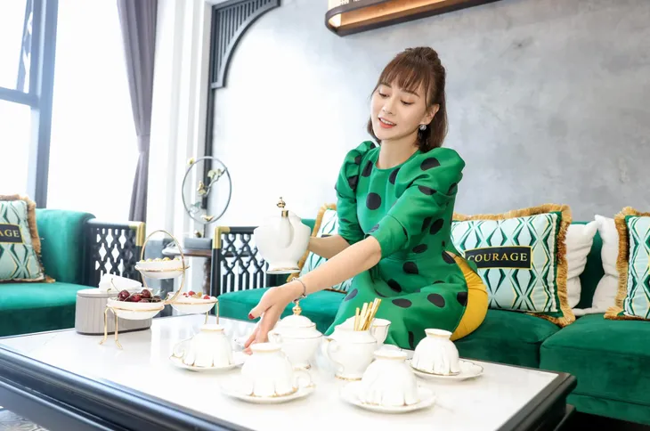 Phương Oanh tự nhận mình đảm chuẩn bị mọi thứ dịp Tết - Ảnh 7. Phương Oanh tự nhận mình đảm chuẩn bị mọi thứ dịp Tết - Ảnh 7.