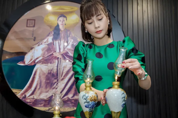 Phương Oanh tự nhận mình đảm chuẩn bị mọi thứ dịp Tết - Ảnh 6. Phương Oanh tự nhận mình đảm chuẩn bị mọi thứ dịp Tết - Ảnh 6.