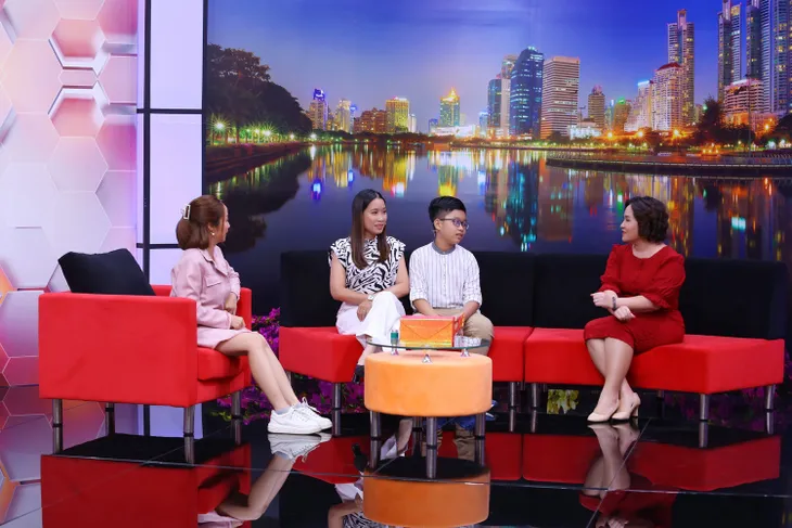 Nhóc tỳ 11 tuổi thổ lộ muốn tự giữ tiền lì xì khiến người mẹ bối rối trên sóng truyền hình - Ảnh 2. Nhóc tỳ 11 tuổi thổ lộ muốn tự giữ tiền lì xì khiến người mẹ bối rối trên sóng truyền hình - Ảnh 2.