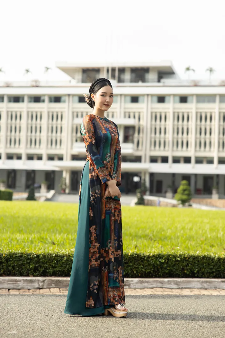 Thướt tha những mẫu áo dài đậm chất Á Đông của người con gái Hà Thành đón Tết - Ảnh 3. Thướt tha những mẫu áo dài đậm chất Á Đông của người con gái Hà Thành đón Tết - Ảnh 3.