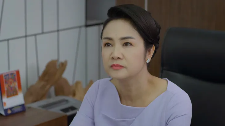 Hướng dương ngược nắng - Tập 27: Minh cứu Cao Dược bàn thắng đẹp mắt, Phúc sợ nhiễm HIV - Ảnh 3. Hướng dương ngược nắng - Tập 27: Minh cứu Cao Dược bàn thắng đẹp mắt, Phúc sợ nhiễm HIV - Ảnh 3.