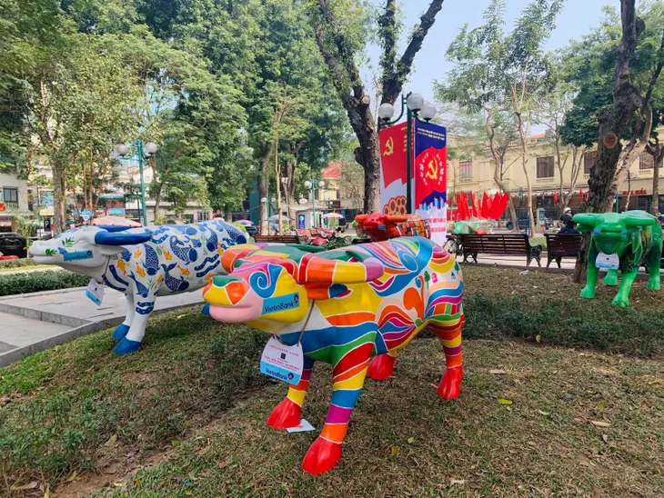 Những sáng tạo độc đáo trên hình tượng con trâu truyền thống - Ảnh 2. Những sáng tạo độc đáo trên hình tượng con trâu truyền thống - Ảnh 2.