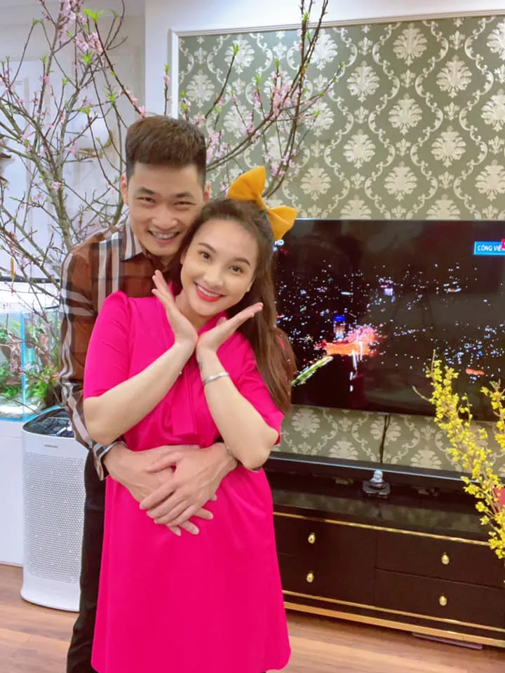 Bảo Thanh, Phương Oanh và dàn diễn viên xinh đẹp đồng loạt khoe ảnh bên gia đình ngày Tết - Ảnh 5. Bảo Thanh, Phương Oanh và dàn diễn viên xinh đẹp đồng loạt khoe ảnh bên gia đình ngày Tết - Ảnh 5.